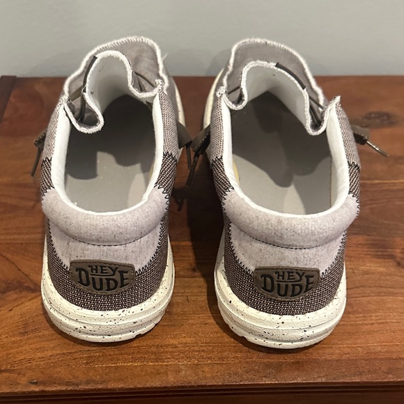 Hey Dude Men’s Size 13 Brown Loafers - Picture 3 of 6